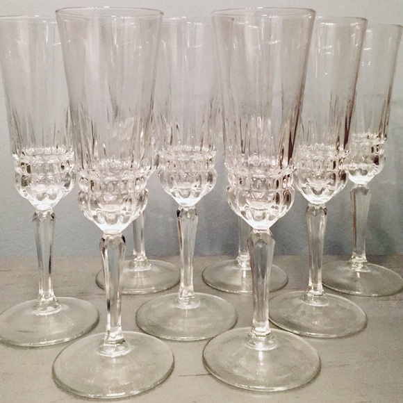 Other - Beautiful Luminarc Champagne Flutes🥂 set of 8.